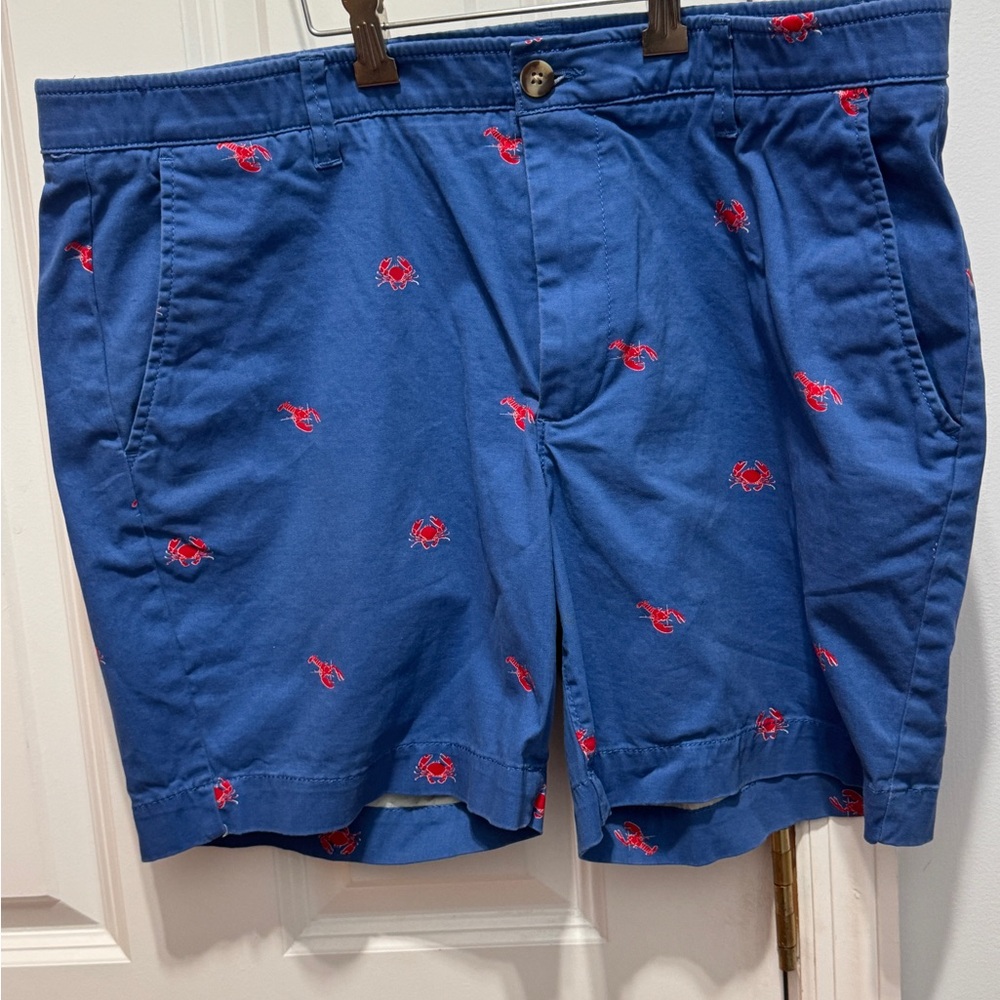 Crown & Ivy Blue Flat Front Shorts with Nautical Crab lobster Pattern waist 38